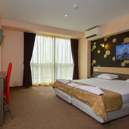 Hotel City 布尔加斯