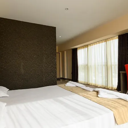 City Hotel Hotel 2*
