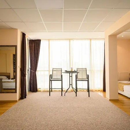 酒店 Hotel City 2*