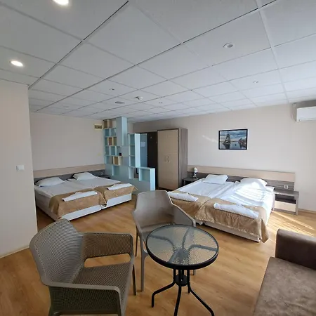 酒店 Hotel City 2*