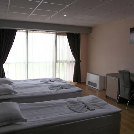 City Hotel
