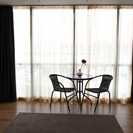 City Hotel 2*