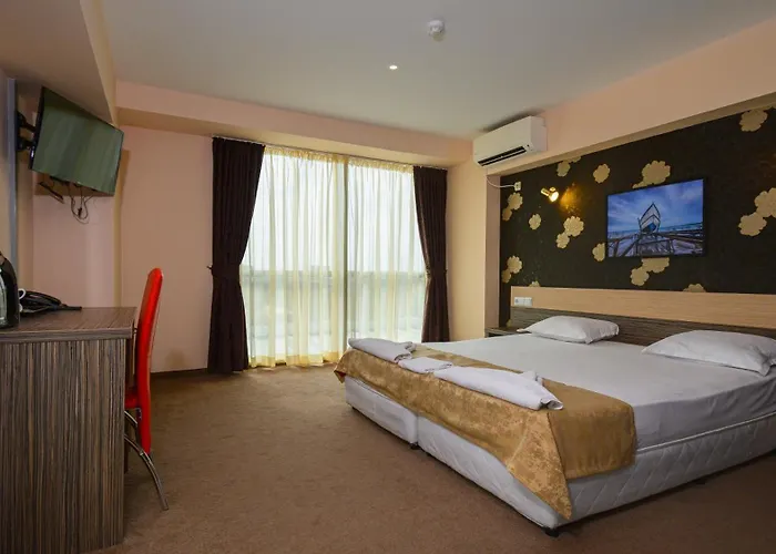 Hotel City בורגאס