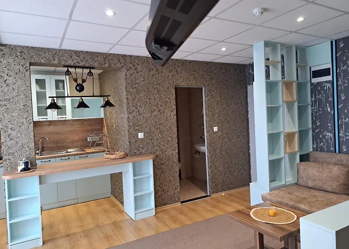 מלון Hotel City 2*