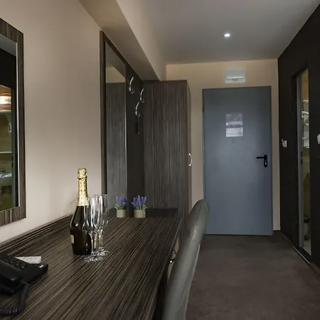 Szálloda Hotel City 2*