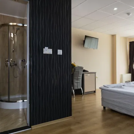 Hotel City Szálloda 2*